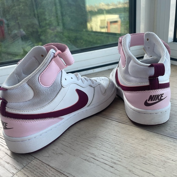 Nike dunks mid size 6Y pink! - Picture 3 of 9